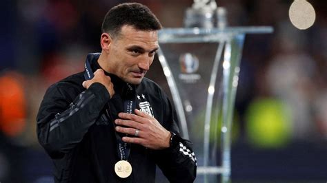 Mundial Qatar 2022 Lionel Scaloni Y La Prelista Para La Copa Del Mundo