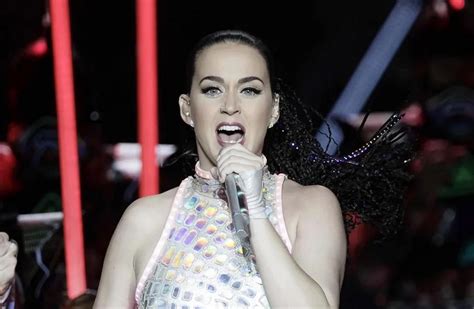 Katy Perry anuncia gira en México para 2025