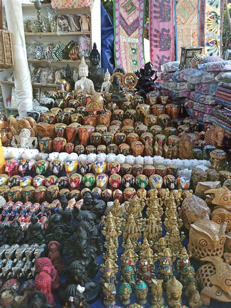 Dilli Haat INA Delhi Entry Fee, Timings, Images & Location