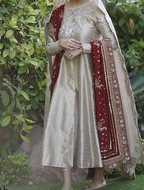 Nikkah Bride Dress Inspo Pakistani Wedding Outfits Beautiful