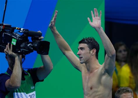 What happened at Michael Phelps' first Olympics final at the 2000 ...