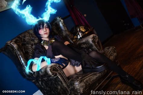 Модель Lana Rain Lanarain в косплее Alice из Sinoalice 10 слитых фотографий с Onlyfans