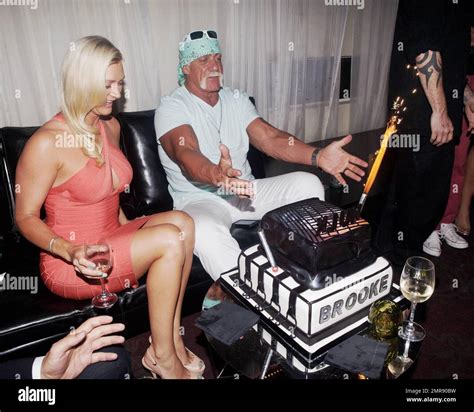 Hulk Hogan Celebrates His Birthday With Wife Jennifer Mcdaniel And