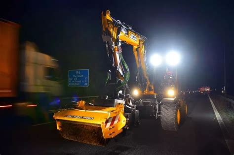 Jcb Pothole Pro Repairs M6 Staffordshire Stretch In Single Night