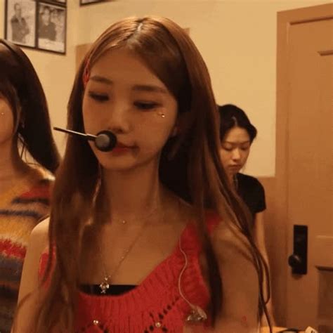 Loona Yeojin Loona Yeojin Yves Descubre Comparte Gifs My XXX Hot Girl