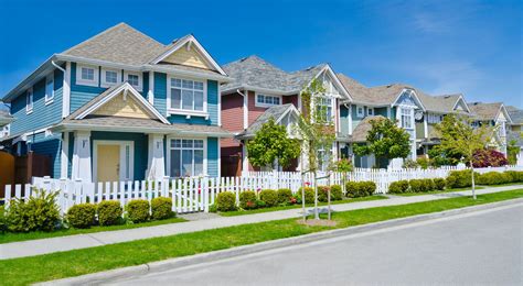 Vancouver homeowners 'reluctant' to sell as home sales drop by 31% ...