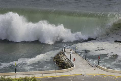 Geography: Tsunamis: Level 1 activity for kids | PrimaryLeap.co.uk