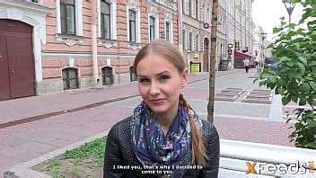 Beautiful Girl Lured Into Sex With Experienced Porn Agent XNXX