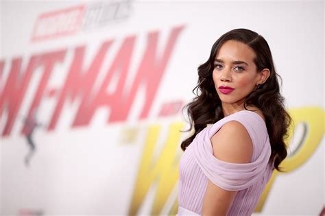 Hannah John Kamen