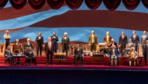 hall-of-presidents-stage | The Disney Blog