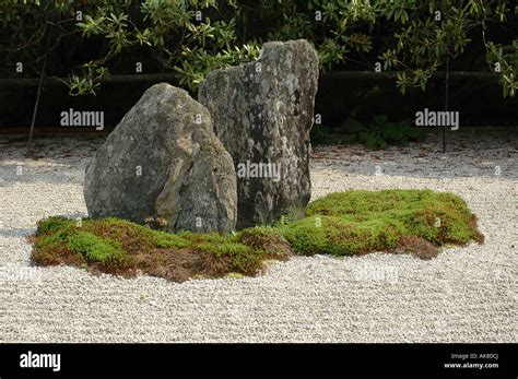 Zen Rock Garden Stock Photo - Alamy