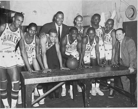 1950 Harlem Globetrotters | Harlem globetrotters, Harlem, Globe trotter