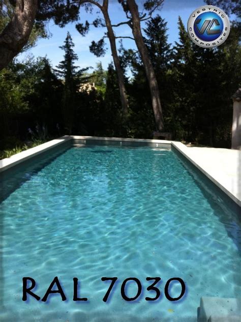 Ral Gris Pierre Couleur Gel Coat Piscine En Eau Vestric Composites