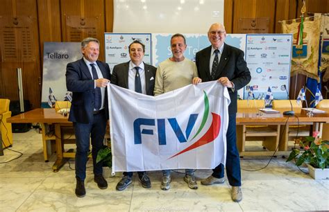 Centoventi Equipaggi Onde E Respiro Internazionale La Coppa Italia