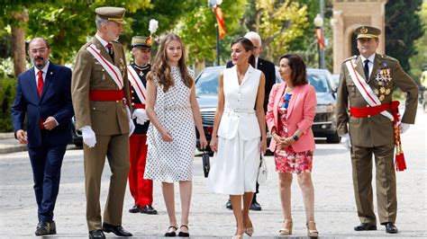 Primera Toma De Contacto De Leonor Con La Academia De Zaragoza