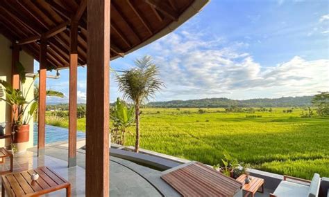 Villa Jogja Senang Hidden Gem Dengan Infinity Pool Yang Menyuguhkan