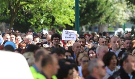 Radnici U Zdravstvu Dali Jo Jednu Ansu Vladi Ks Ekat E Sedam Dana