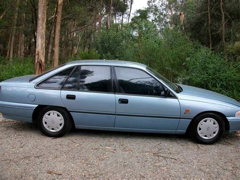 1992 HOLDEN COMMODORE EXECUTIVE VP JCW2518318 JUST CARS