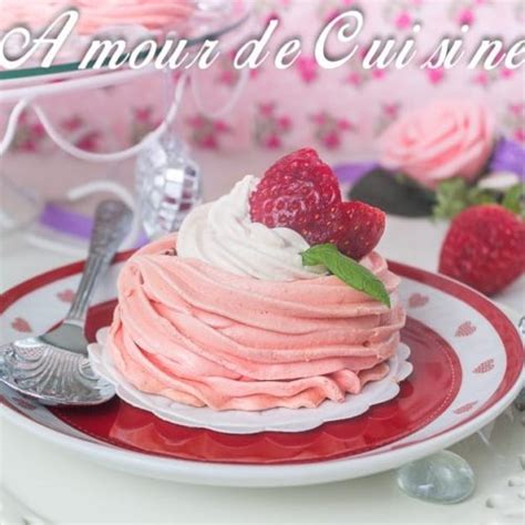 Nids De Meringue Au Mascarpone Et Fraises Amour De Cuisine