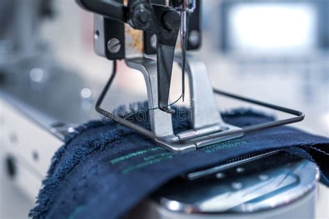 Professional Sewing Machine Close Up Modern Textile Industry Foto De