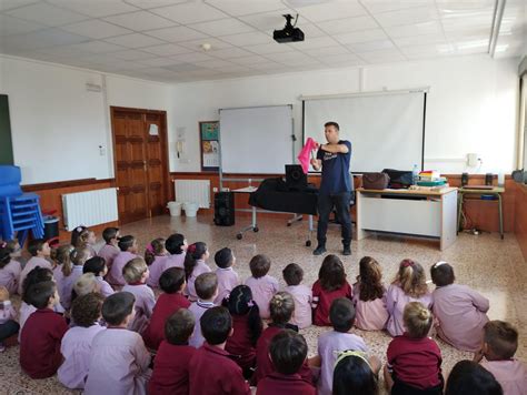 Día del Libro en el colegio de Xàbia María Inmaculada 05 Jávea