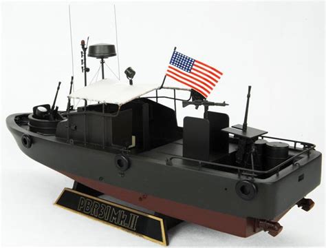 PBR 31 Mk II Patrol Boat River 1 24 Scale Mahogany Model