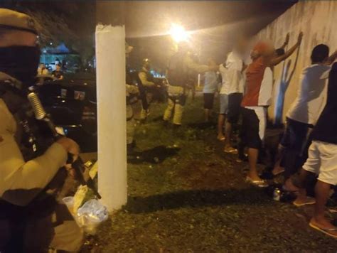 Pm Encerra Festa Tipo Pared O Pessoas Em Pra A De Dias D Vila