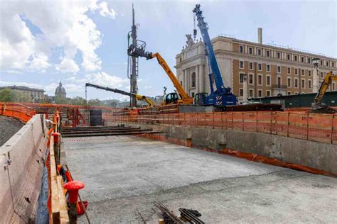 Roma Trovato Scheletro Umano In Un Cantiere