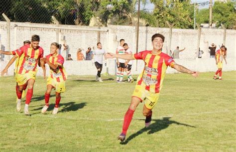 Unión de Villa Jardín venció por 1 a 0 a La Bianca y da pelea hasta la