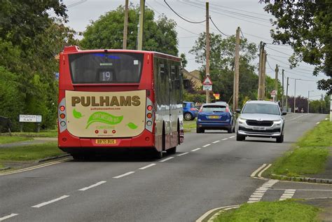 Pulhams Bus Alvescot Road Carterton Oxfordshire 1 Septe Flickr