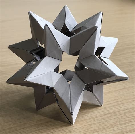 Modular origami – Polypompholyx