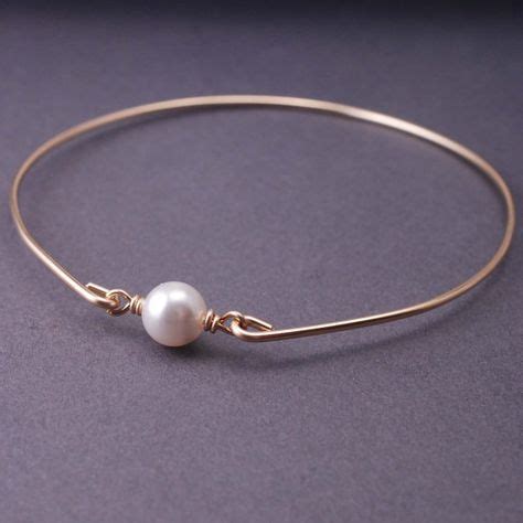 Elegant Gold Bangle Bracelet Designs