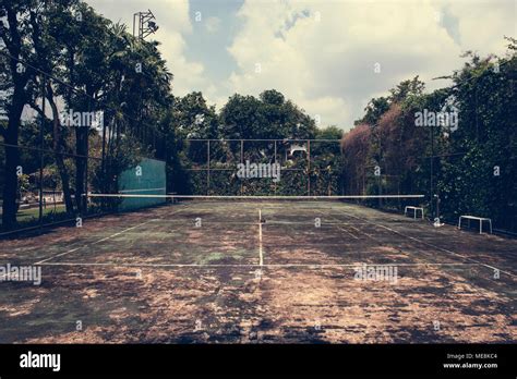 Old Tennis Court Stock Photo - Alamy