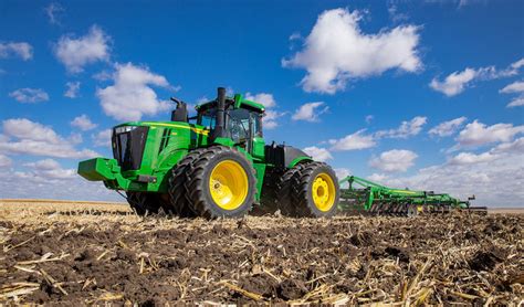 John Deere unveils new 9R tractor series | Industrial Vehicle Technology International