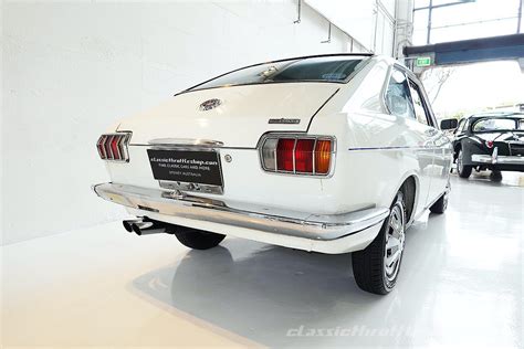 1969 Datsun 1000 Deluxe Kb10 Sunshine White Classic Throttle Shop