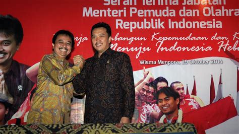 Fenomena Kumis Menpora Roy Suryo Punya Imam Tipis Bola Liputan6