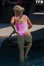 Caroline Stanbury Sexy Seen Flaunting Her Hot Body In A Pink Bikini On