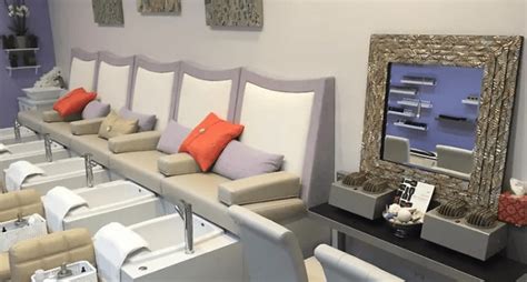 How and Where to Find the Best Nail Salon Chairs in 2024 | zolmi.com