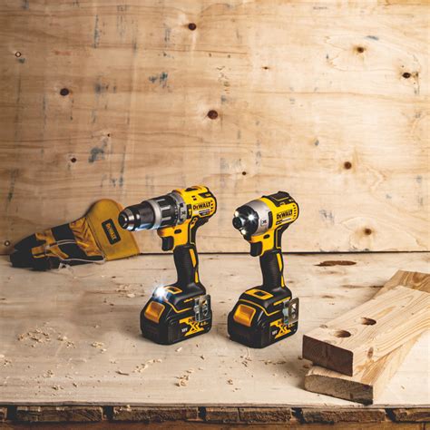 DeWalt DCK266M2T GB 18V XR Cordless Brushless Combi Drill Impact