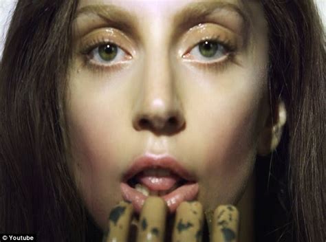 KATCHING MY I Lady Gaga Bares All As She Goes Nude And Make Up Free