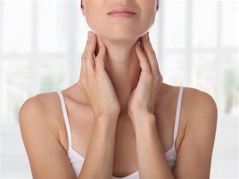 Common Signs And Symptoms Of Thyroid Issues Perpetual Wellbeing