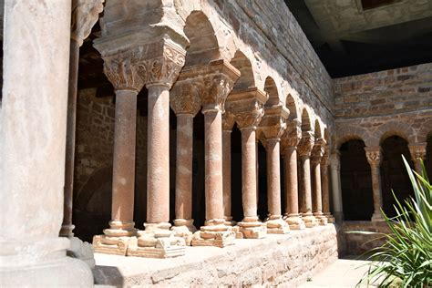 Claustro De Santa Maria De L Estany El Monasterio De Santa Flickr