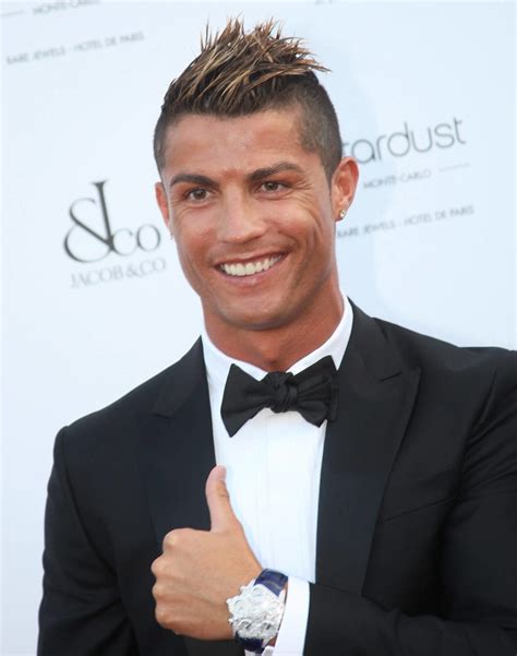 Top 21 Cristiano Ronaldo Hairstyles to Copy