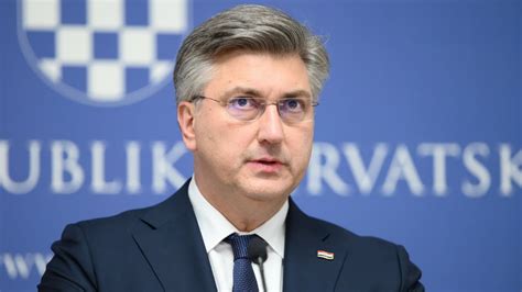 Konferencija za medije predsjednika Vlade RH i HDZ a Andreja Plenkovića