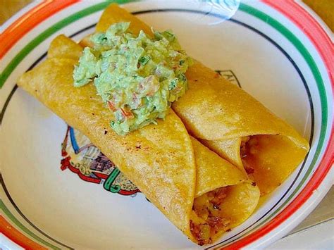 Descubrir 52 Imagen Tacos Dorados De Pollo Receta Mexicana Abzlocalmx