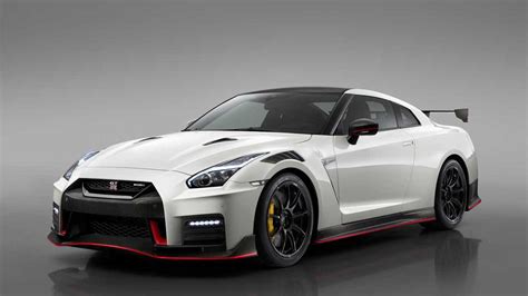 Nissan GT-R Nismo News and Reviews | Motor1.com