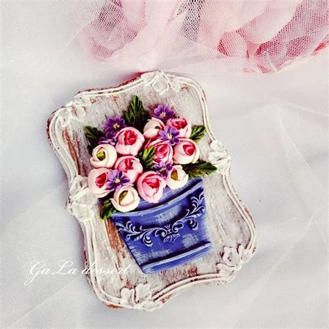 Сладкая открытка к празднику весны 💐🌄