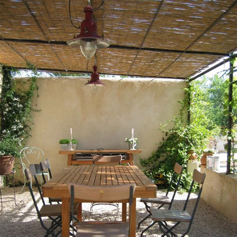 Comment Poser Et Fixer Des Canisses Sur Une Pergola