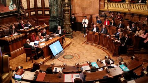 El Ayuntamiento De Barcelona Subir Un El Sueldo De Collboni Y Los