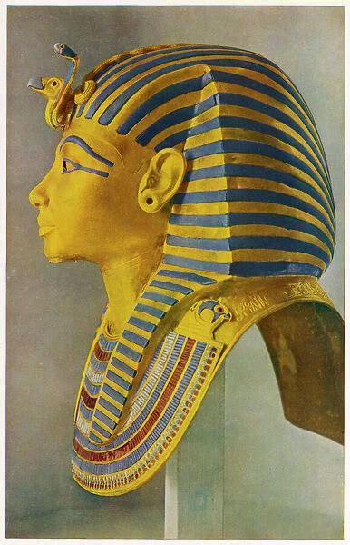 TUTANKHAMUN, PHARAOH Egyptian ruler of the 18th dynasty of